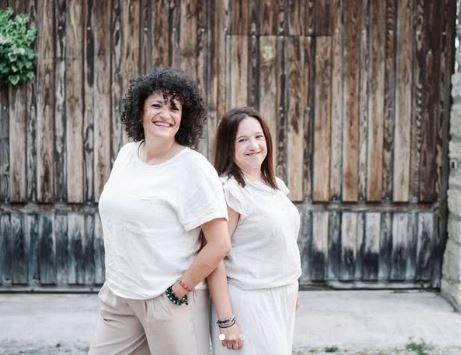 Somos Susana y Nuria constructoras.